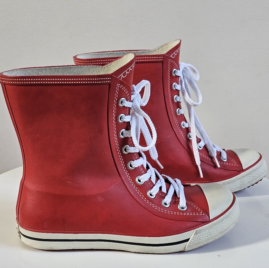Dirty Laundry Sneaker Rainboots